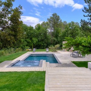 Photo 2 - Magnifique villa avec piscine, vue montagne - jardin terrasses bois jacuzzi piscine, vue de la maison